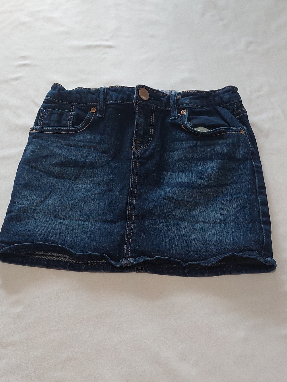 Gap Classic Dark Blue Denim Skirt .Girls Size 10